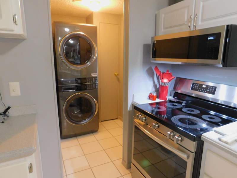 2 bedroom Stock Cooperative at 243 Sea Conch Place, Tropical Isles, Fort Pierce — photo 3