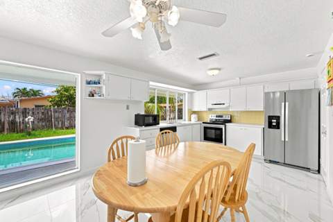 8481 NW 24th Street, Sunrise FL - photo 13 of 35