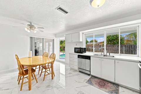 8481 NW 24th Street, Sunrise FL - photo 16 of 35