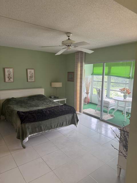 407 Greenbrier A, West Palm Beach FL - photo 12 of 16