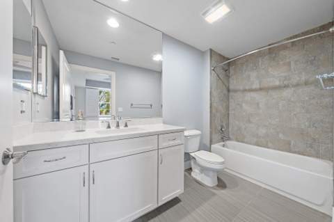 411 Bay Colony Drive, Juno Beach FL - photo 15 of 39