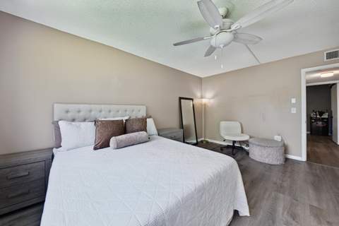 5190 Las Verdes Circle #214, Delray Beach FL - photo 18 of 34