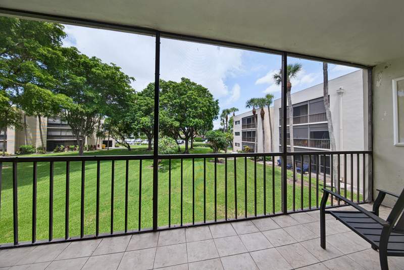 2 bedroom Condominium at 5190 Las Verdes Circle #214, Olive Leaf Condo, Delray Beach — photo 2