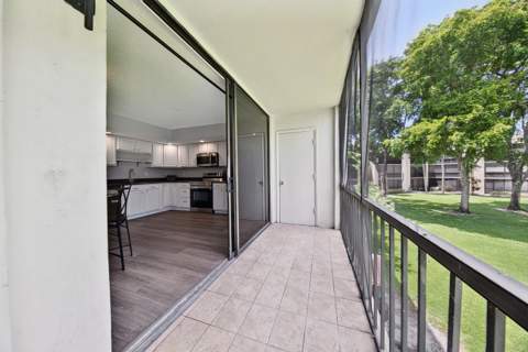 5190 Las Verdes Circle #214, Delray Beach FL - photo 24 of 34
