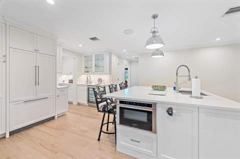 11785 Lake Shore Place, North Palm Beach FL - photo 8 of 38