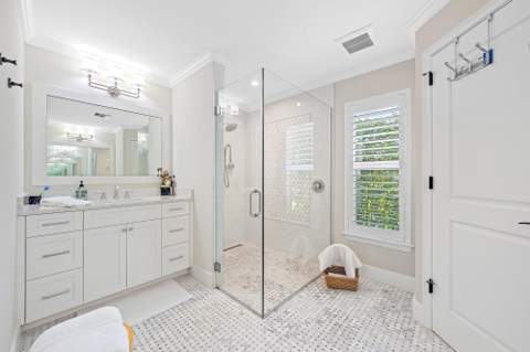 11785 Lake Shore Place, North Palm Beach FL - photo 17 of 38