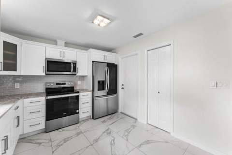 4670 Laurel Tree Road #A, Boynton Beach FL - photo 6 of 28