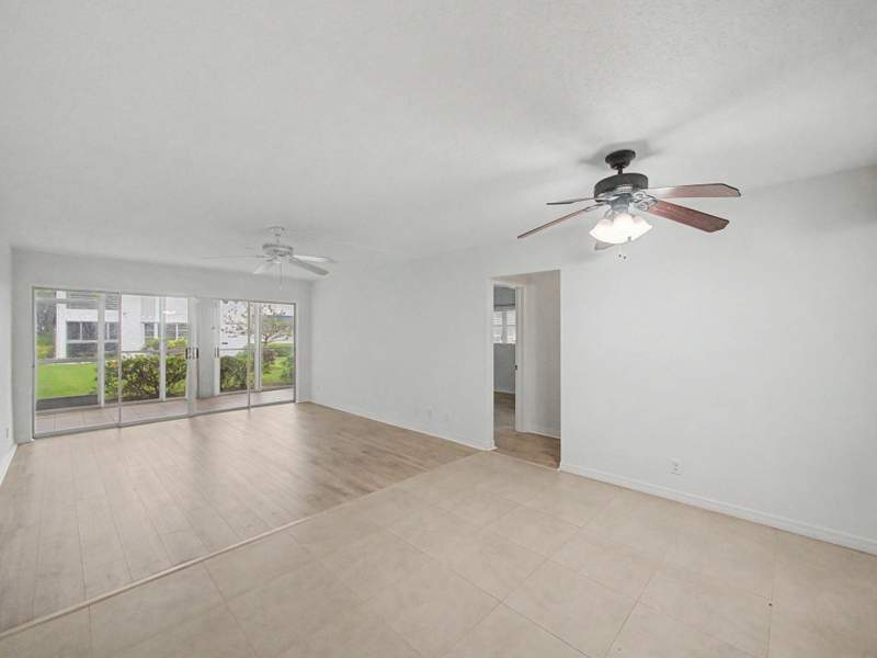 2 bedroom Condominium at 3 Westwood Avenue #101E, Tequesta Garden Condo, Tequesta — photo 2