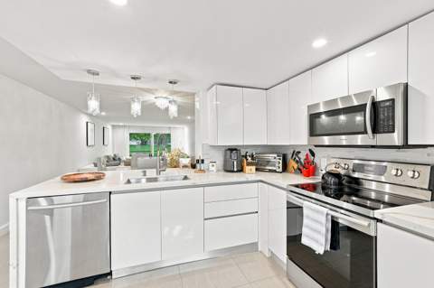 2405 Antigua Circle #L1, Coconut Creek FL - photo 6 of 31