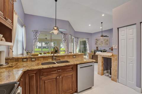 7204 Ashford Lane, Boynton Beach FL - photo 17 of 51