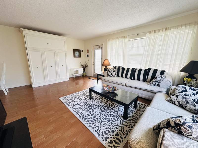 1 bedroom Condominium at 8 Grantham D, Grantham D Condo, Deerfield Beach — photo 4