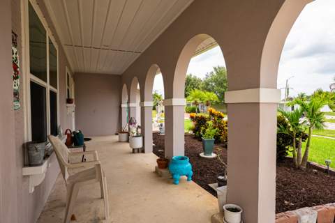 814 SE Corto Court, Port St. Lucie FL - photo 6 of 29