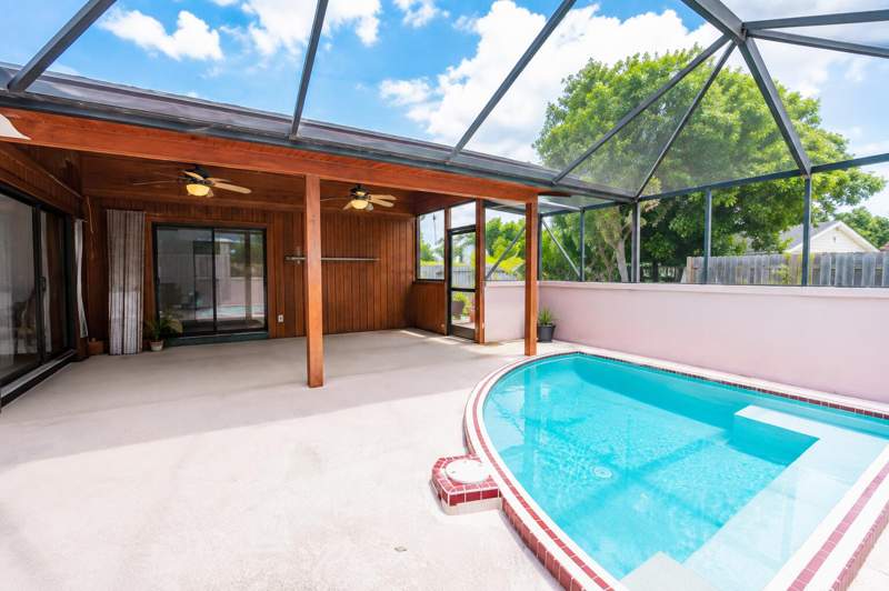 3 bedroom Single Family Residence at 814 SE Corto Court, River Park Unit 7, Port St. Lucie — photo 4