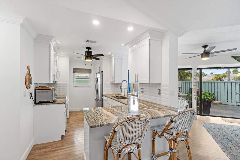 3 bedroom Villa at 1127 E Seminole Avenue #24b, Bella Vista, Jupiter — photo 5