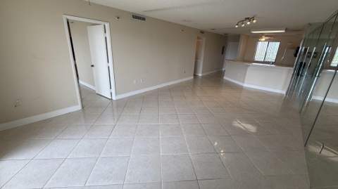 2334 S Cypress Bend Drive #802, Pompano Beach FL - photo 6 of 31