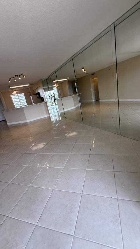 2334 S Cypress Bend Drive #802, Pompano Beach FL - photo 7 of 31
