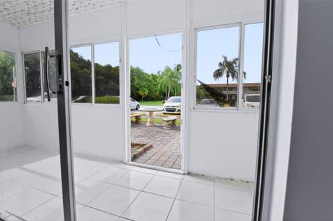 264 Northampton N, West Palm Beach FL - photo 12 of 20