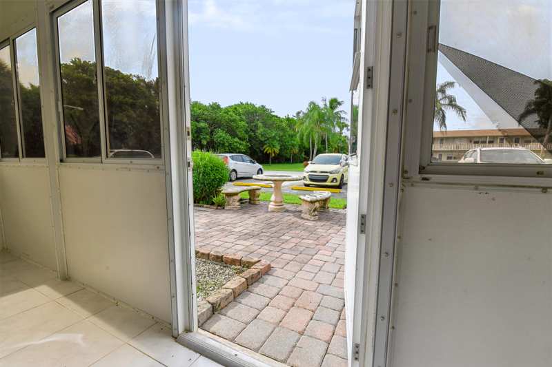 1 bedroom Condominium at 264 Northampton N, Century Village, West Palm Beach — photo 1