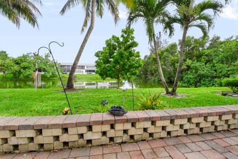264 Northampton N, West Palm Beach FL - photo 18 of 20