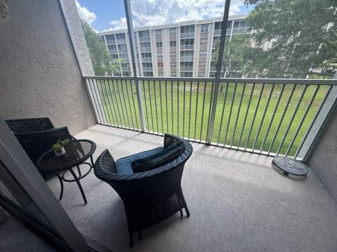 1075 Riverside Drive #303, Coral Springs FL - photo 12 of 23