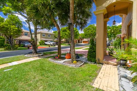 1534 Running Oak Lane, Royal Palm Beach FL - photo 14 of 75