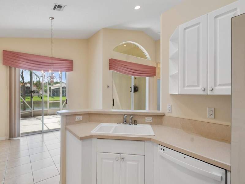 2 bedroom Single Family Residence at 257 NW Toscane Trail, Cascades At St Lucie West, Port St. Lucie — photo 4