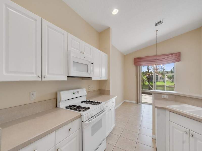 2 bedroom Single Family Residence at 257 NW Toscane Trail, Cascades At St Lucie West, Port St. Lucie — photo 5