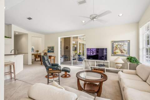 9403 Pinebark Court, Fort Pierce FL - photo 15 of 46