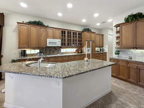 10891 Northgreen Drive, Lake Worth FL - photo 8 of 24