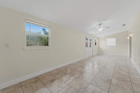 18966 SE Southgate Drive, Jupiter FL - photo 8 of 23
