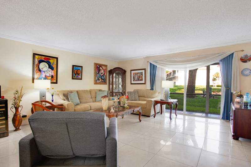 2 bedroom Condominium at 211 S Hollybrook Drive #107, Hollybrook Golf And, Pembroke Pines — photo 4