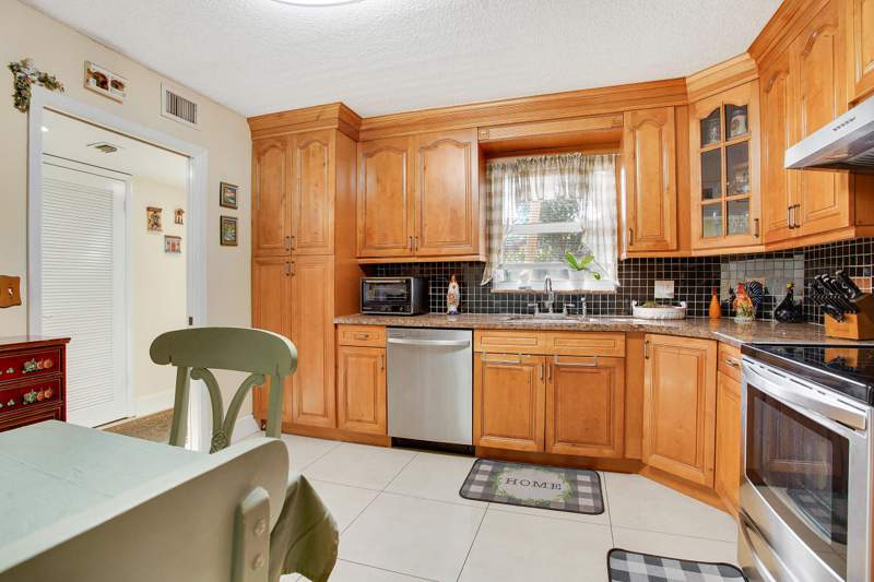 2 bedroom Condominium at 211 S Hollybrook Drive #107, Hollybrook Golf And, Pembroke Pines — photo 3