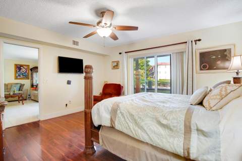 211 S Hollybrook Drive #107, Pembroke Pines FL - photo 16 of 20
