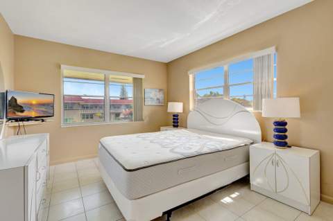 64 Coventry C, West Palm Beach FL - photo 10 of 30