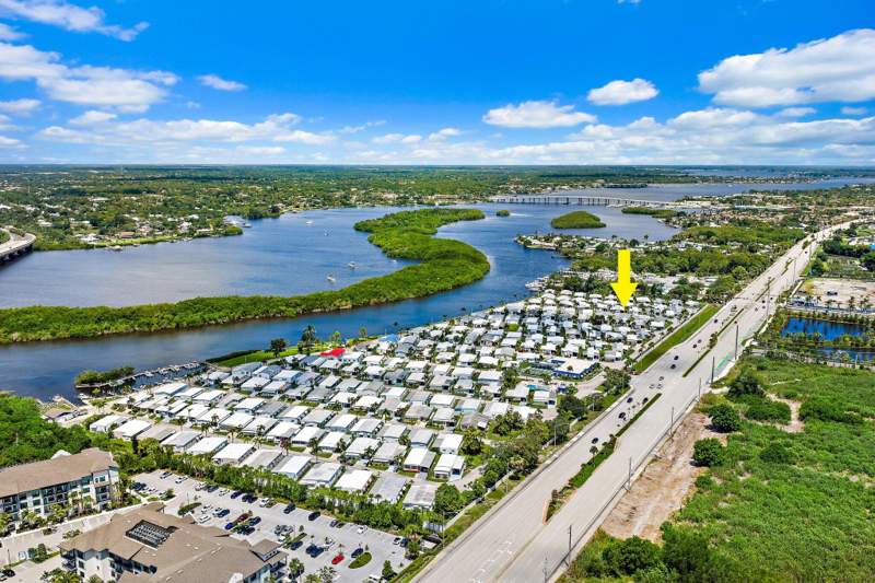 2 bedroom Mobile Home at 3500 S Kanner Highway #Lot 31, Riverland Mobile Home Park Unrec Co-Op, Stuart — photo 2
