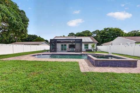 4858 Classic Drive, West Palm Beach FL - photo 7 of 67