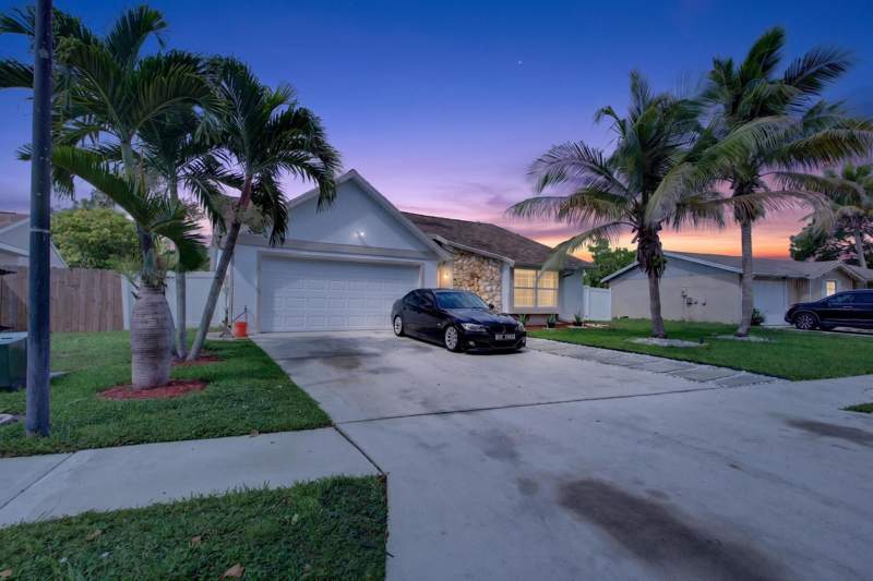 3 bedroom Single Family Residence at 4858 Classic Drive, Palm Club West Village 2, West Palm Beach — photo 2