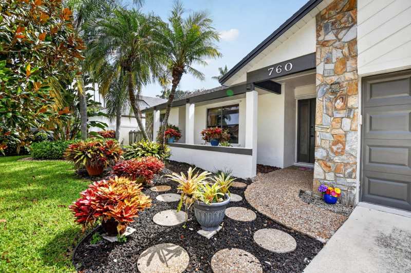 4 bedroom Single Family Residence at 760 NW 41st Terrace, Riverglen East, Deerfield Beach — photo 1