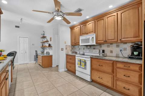 760 NW 41st Terrace, Deerfield Beach FL - photo 10 of 44