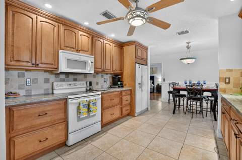 760 NW 41st Terrace, Deerfield Beach FL - photo 12 of 44