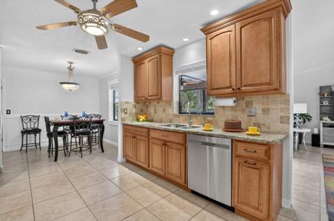 760 NW 41st Terrace, Deerfield Beach FL - photo 11 of 44