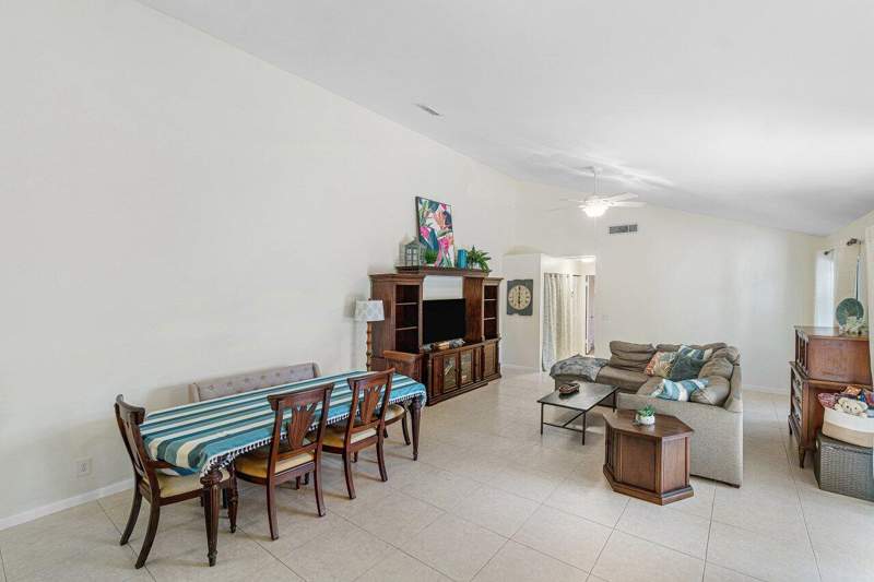 2 bedroom Villa at 8912 Thumbwood Circle #B, BARRWOOD, Boynton Beach — photo 5