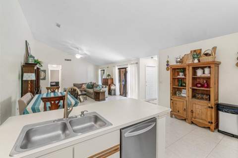 8912 Thumbwood Circle #B, Boynton Beach FL - photo 12 of 31
