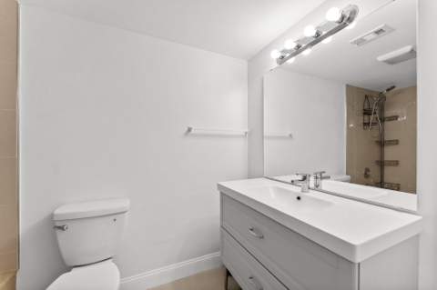 3874 Victoria Drive, West Palm Beach FL - photo 16 of 17