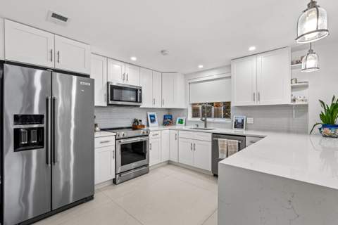 336 Venetian Drive #1, Delray Beach FL - photo 11 of 38