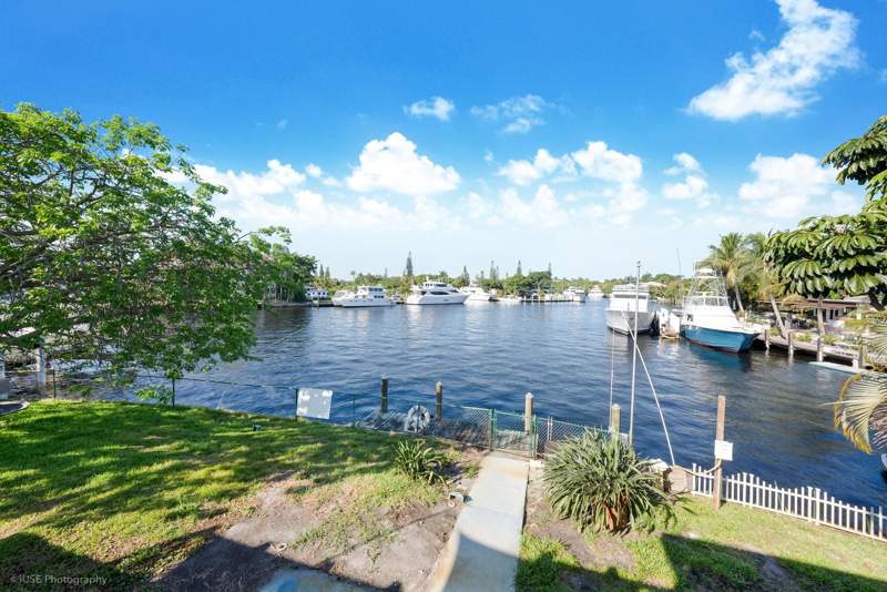4 bedroom Single Family Residence at 2141 SW 23rd Avenue, Flamingo Park Sec, Fort Lauderdale — photo 2
