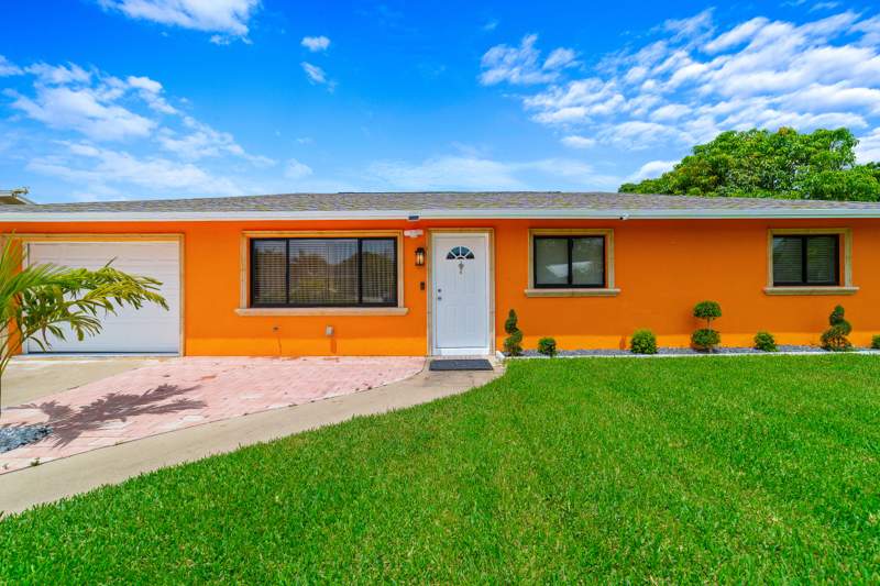 4 bedroom Single Family Residence at 6767 Massachusetts Drive, Floral Park Lantana, Lake Worth — photo 3