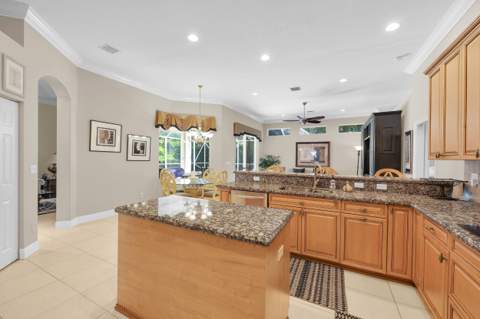 19064 SE Jupiter River Drive, Jupiter FL - photo 10 of 35