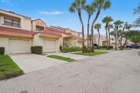3405 Emerald Oaks Drive #207, Hollywood FL - photo 9 of 44
