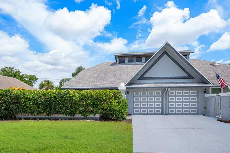 3 bedroom Townhouse at 2757 SW 2nd Street #2757, Homewood Lakes Sec C, Delray Beach — photo 1